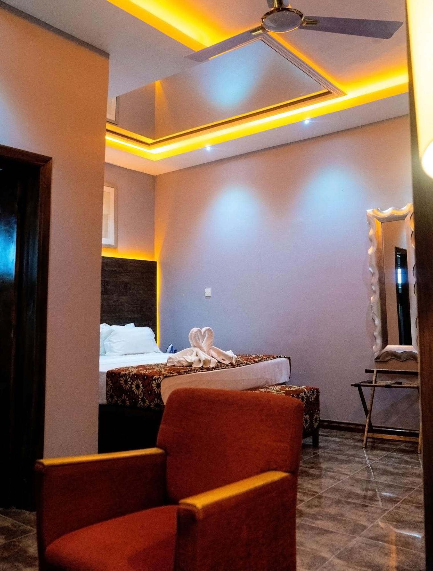 Ogbodjo Grand Casamora Hotel מראה חיצוני תמונה