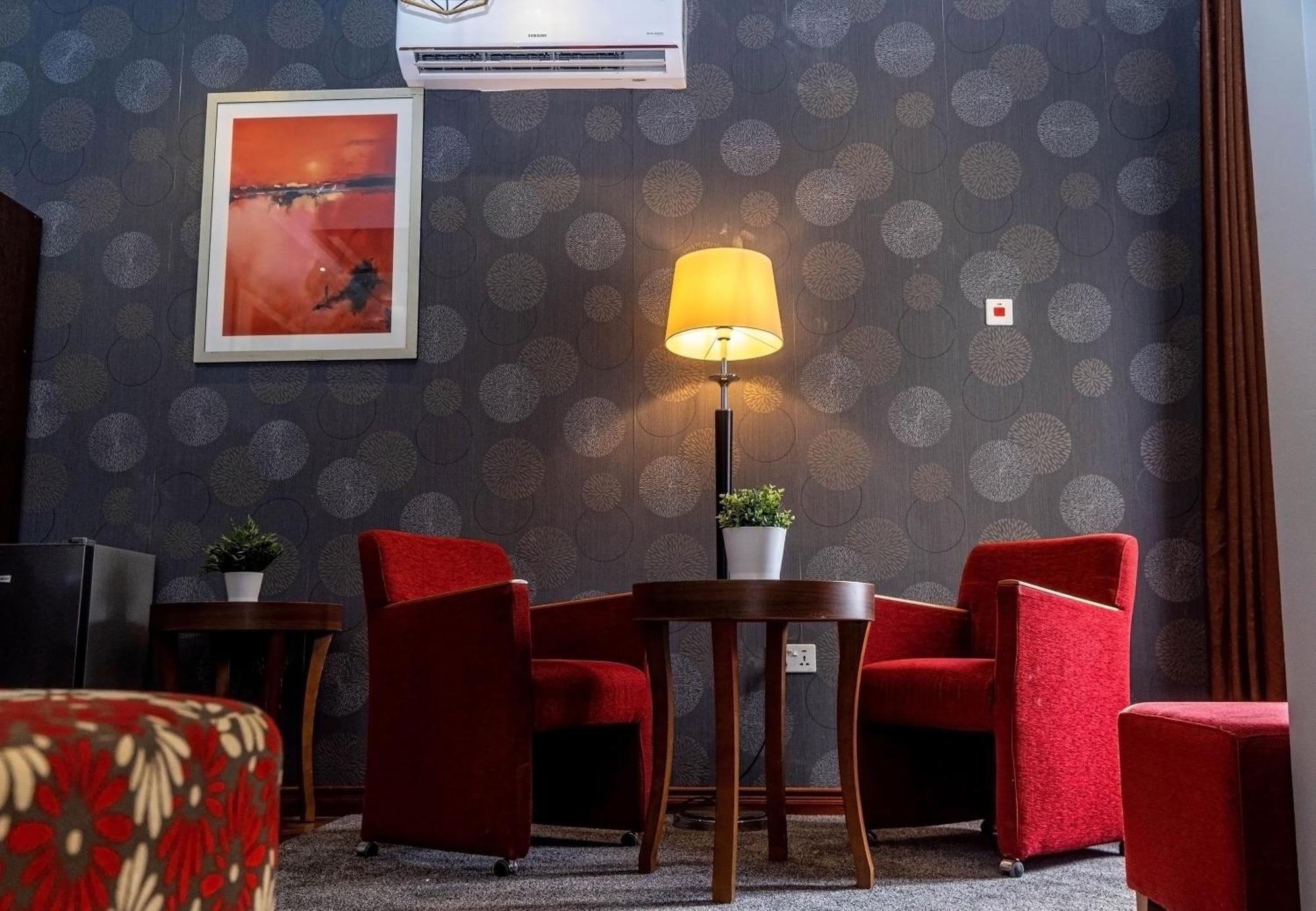 Ogbodjo Grand Casamora Hotel מראה חיצוני תמונה