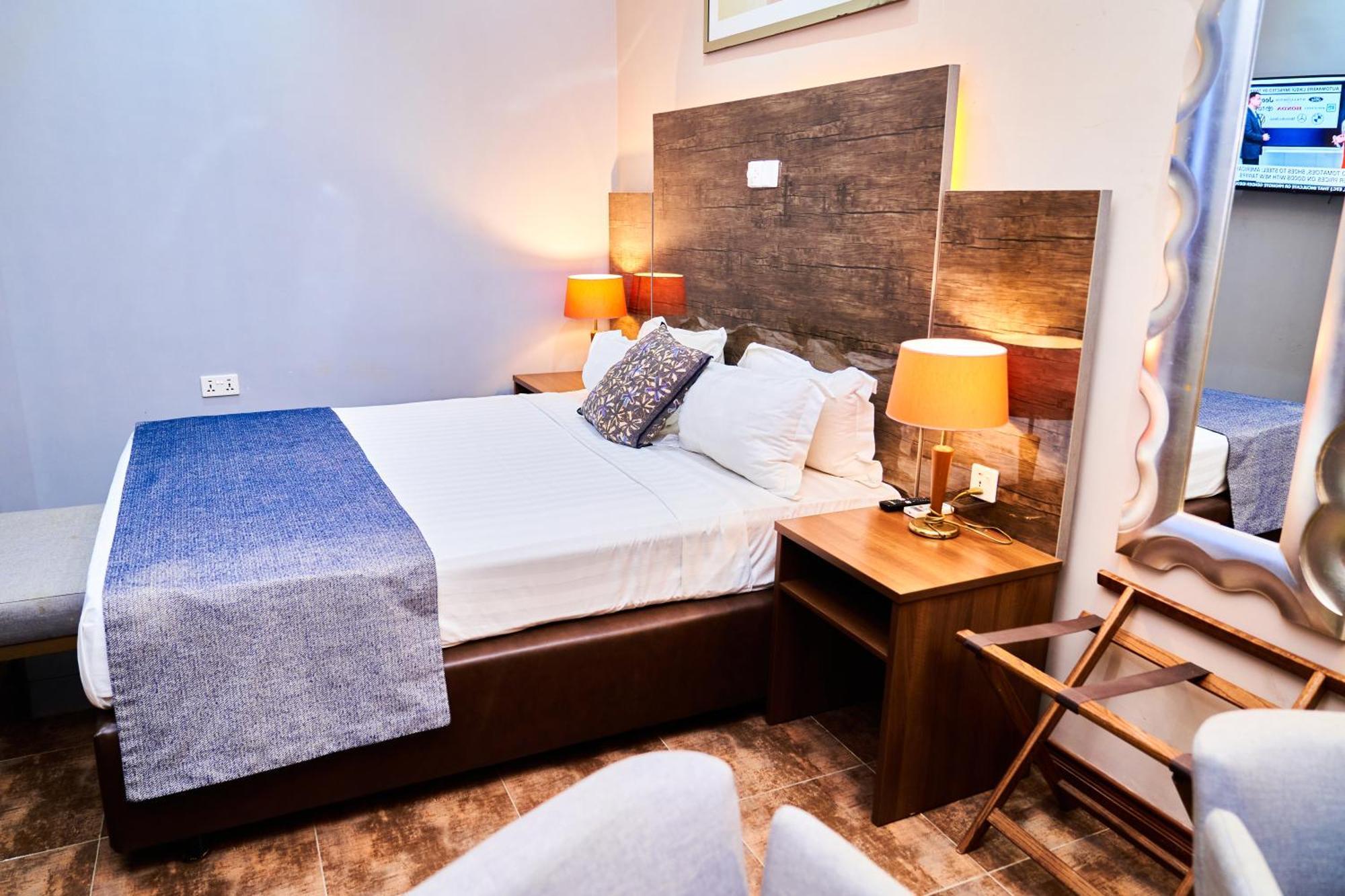 Ogbodjo Grand Casamora Hotel מראה חיצוני תמונה