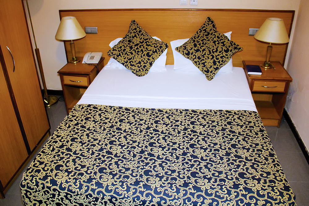 Ogbodjo Grand Casamora Hotel מראה חיצוני תמונה